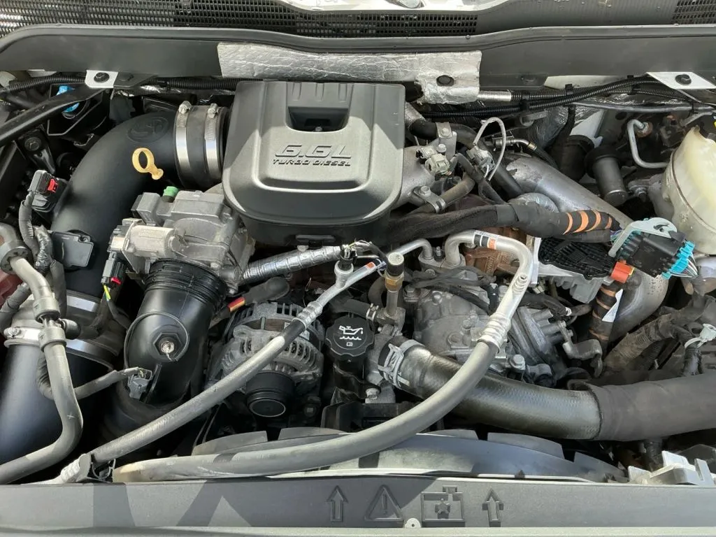 Chevrolet Silverado photo 23