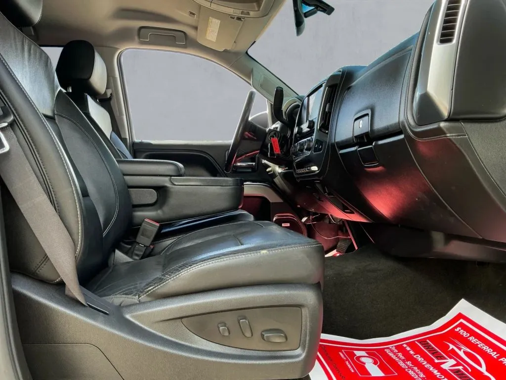 Chevrolet Silverado photo 21