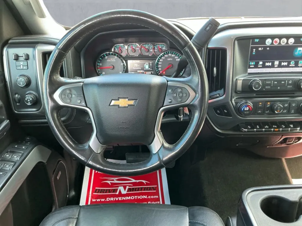 Chevrolet Silverado photo 16