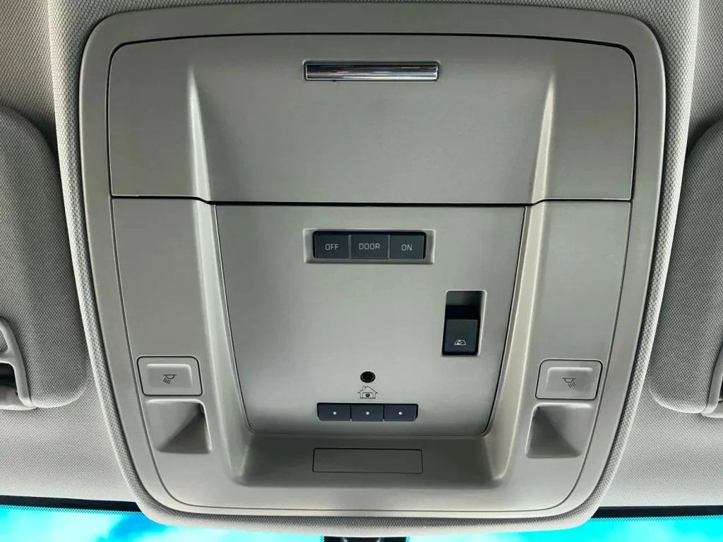 Chevrolet Silverado photo 34