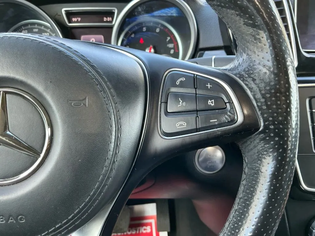 Mercedes-Benz GLS photo 28