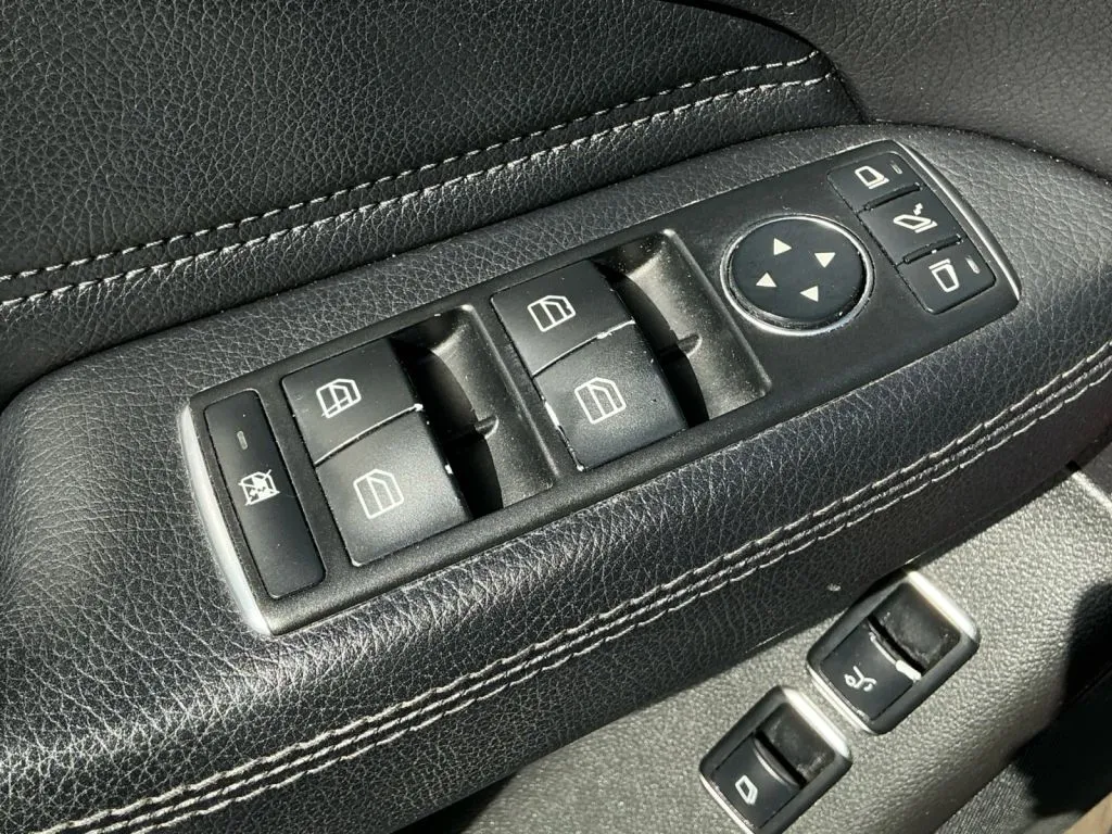 Mercedes-Benz GLS photo 11