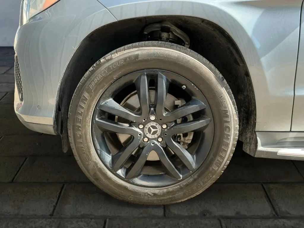 Mercedes-Benz GLS photo 24