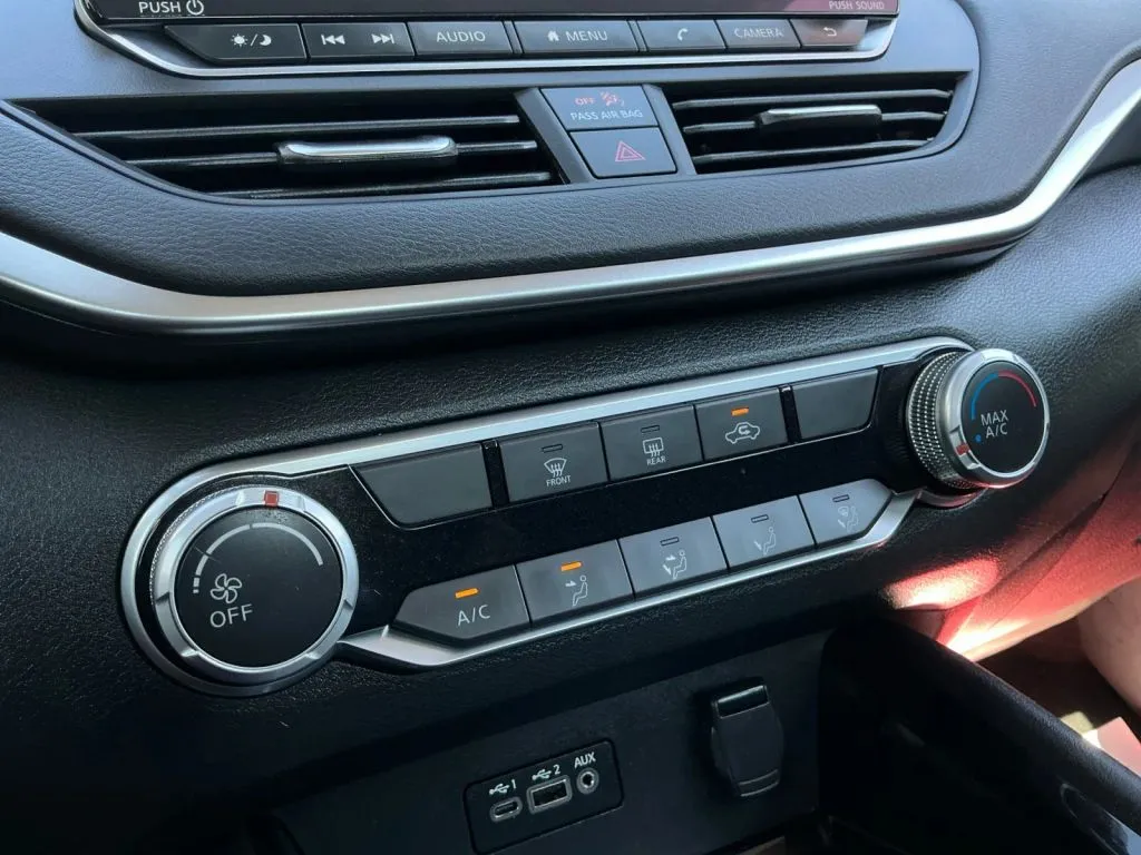 Nissan Altima photo 30