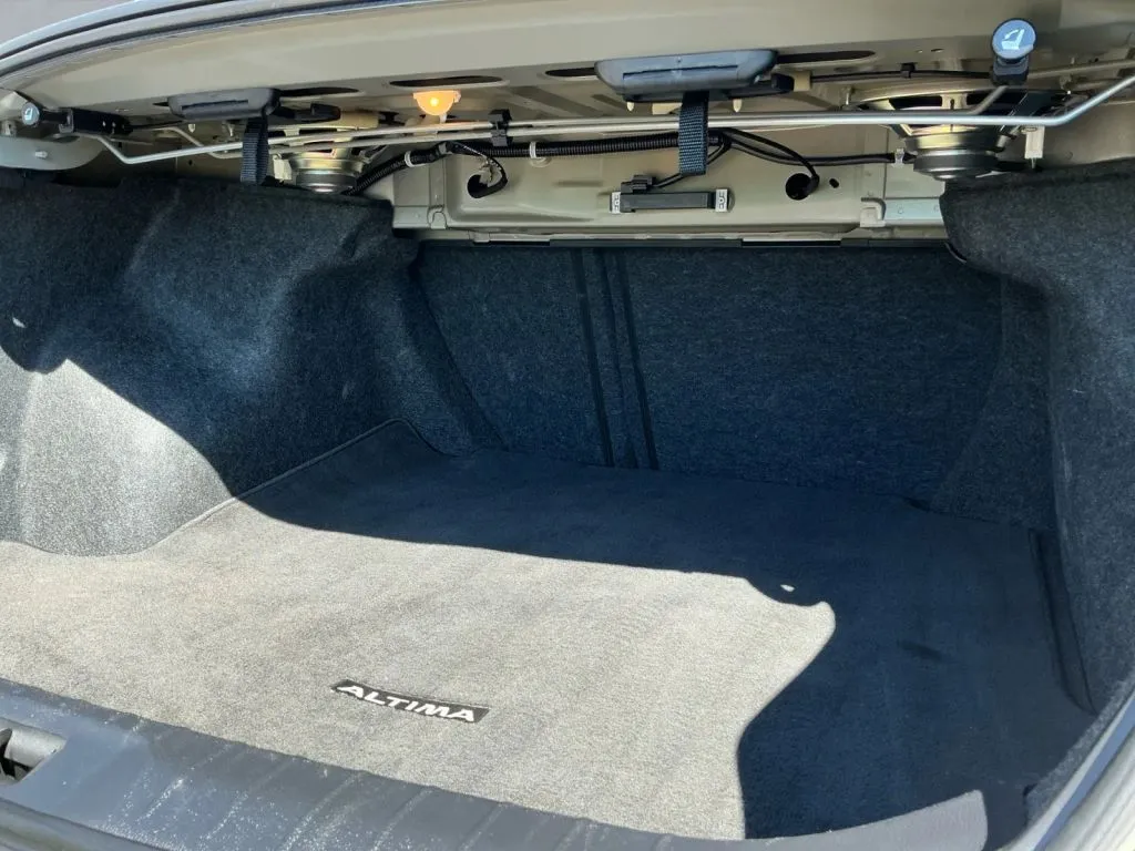 Nissan Altima photo 19