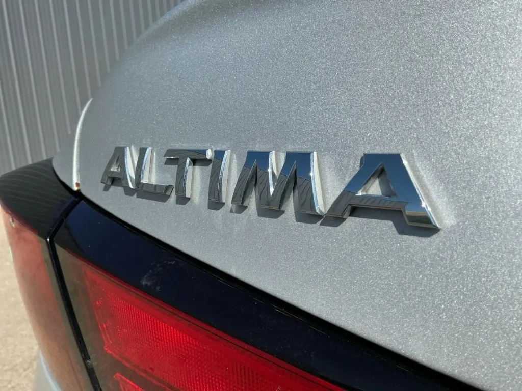 Nissan Altima photo 18