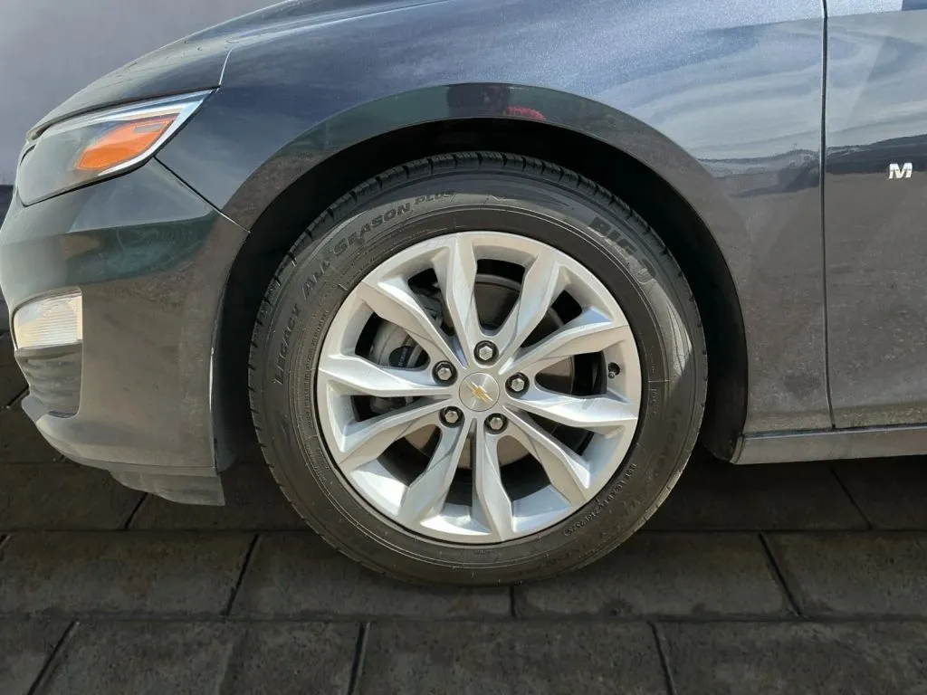 Chevrolet Malibu photo 24