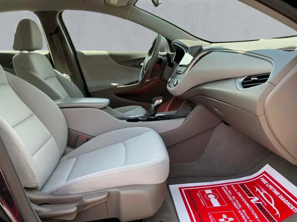 Chevrolet Malibu photo 21