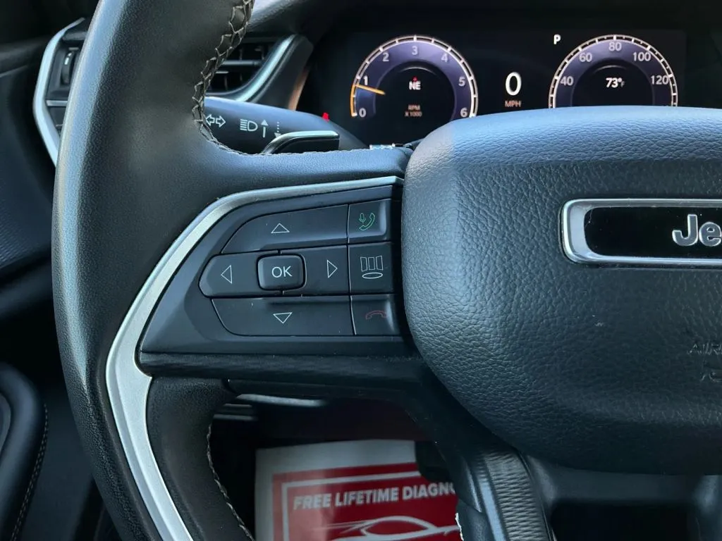 Jeep Grand Cherokee photo 26