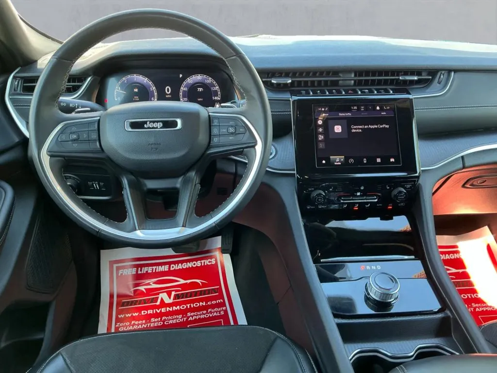 Jeep Grand Cherokee photo 17