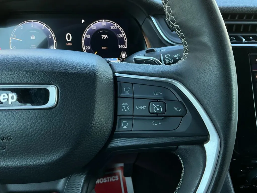 Jeep Grand Cherokee photo 27