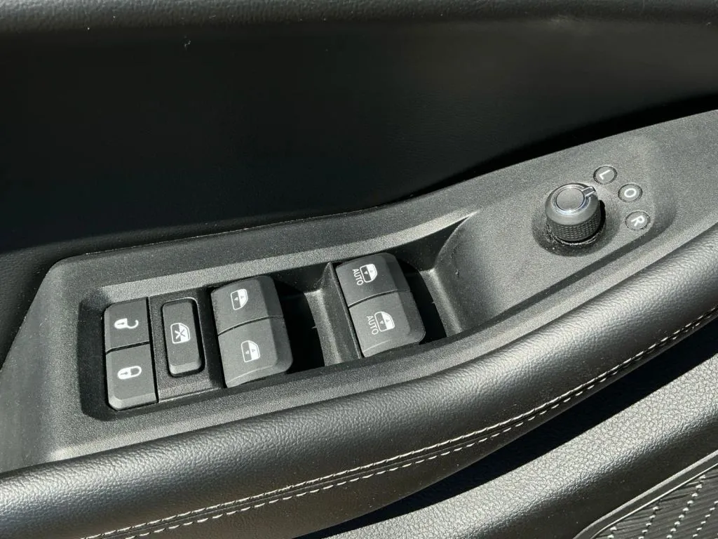 Jeep Grand Cherokee photo 12
