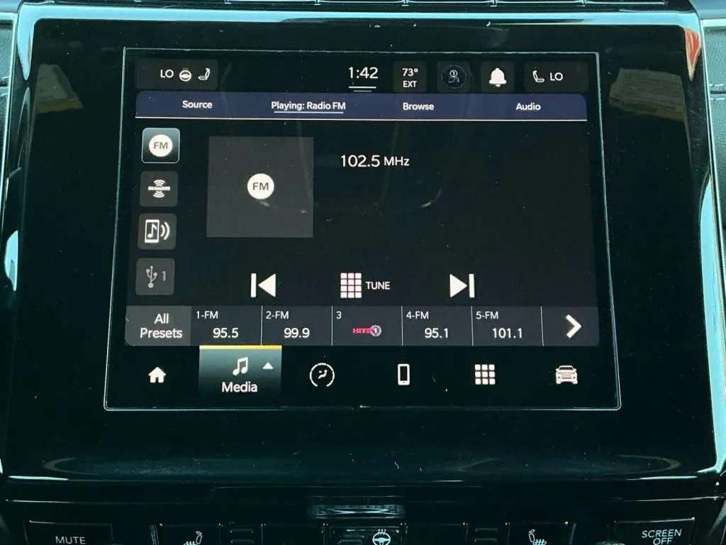 Jeep Grand Cherokee photo 28