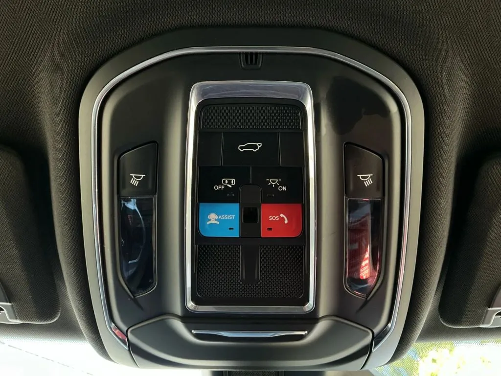 Jeep Grand Cherokee photo 35