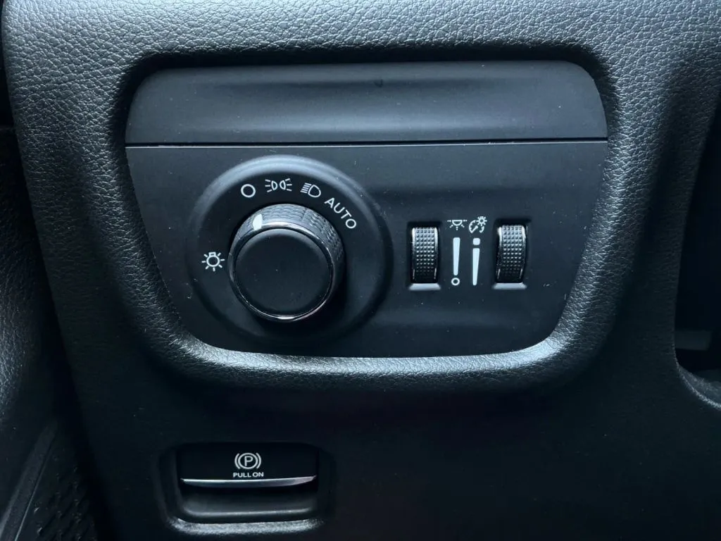 Jeep Grand Cherokee photo 34