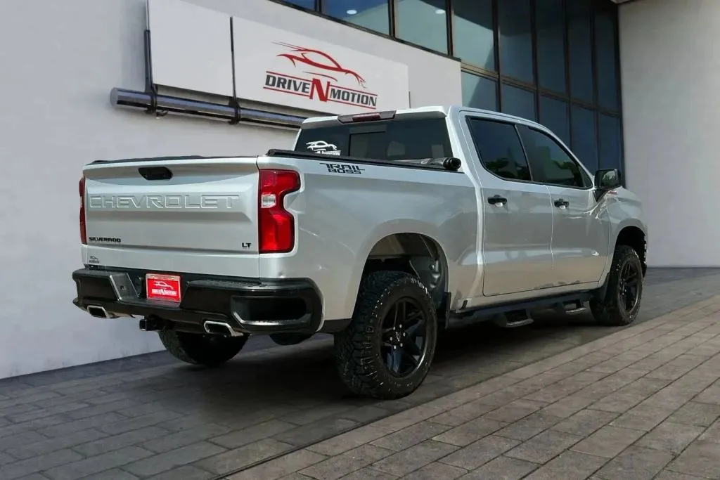 More photos of 2020 Chevrolet Silverado 1500 Crew Cab LT Trail Boss Pickup 4D 5 3/4 ft at Drive N-Motion Greeley, CO