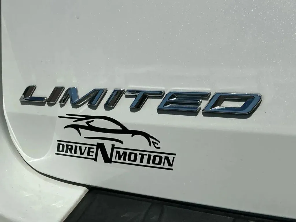 Ford Explorer photo 19
