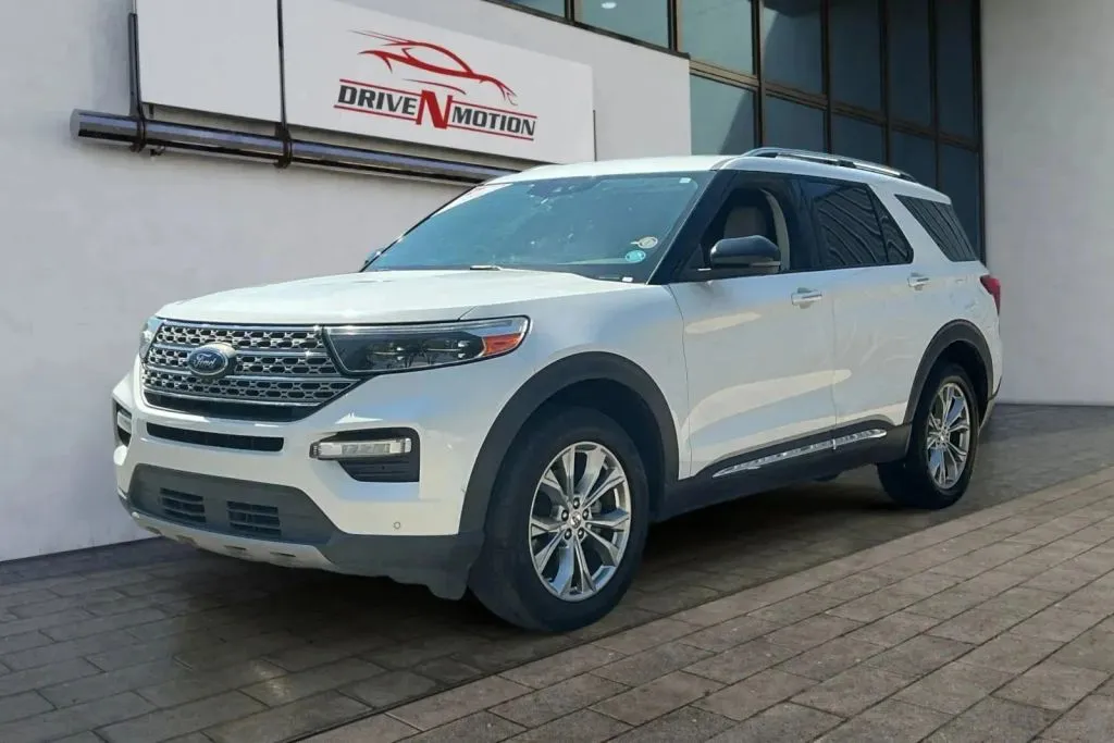 Ford Explorer photo 7
