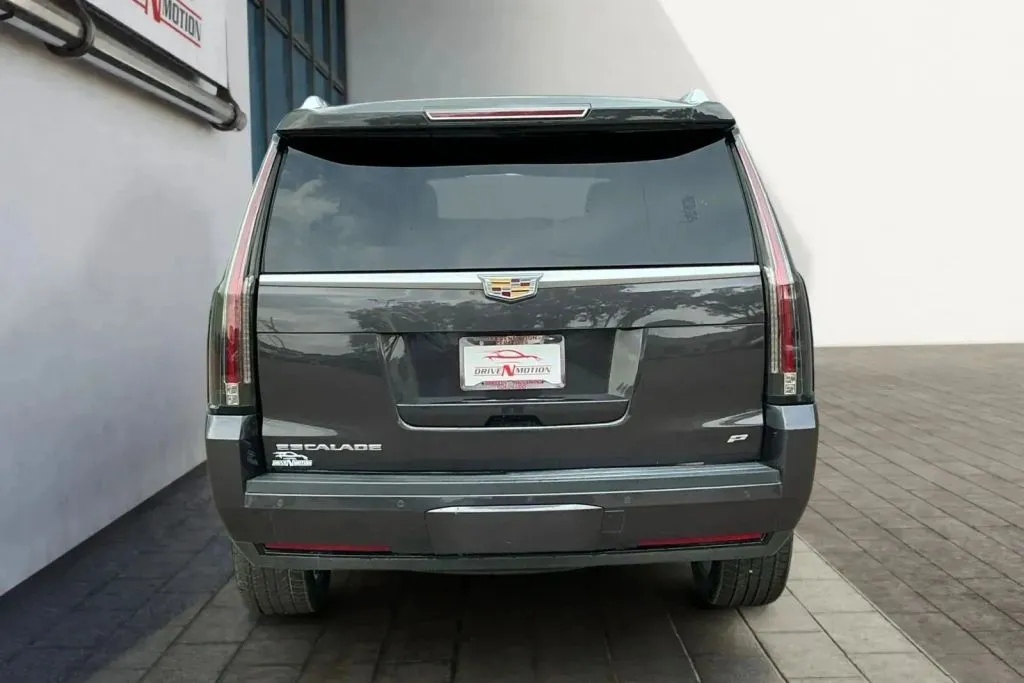 More photos of 2015 Cadillac Escalade Platinum Sport Utility 4D at Drive N-Motion Greeley, CO