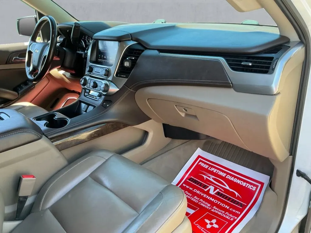 Chevrolet Suburban photo 20