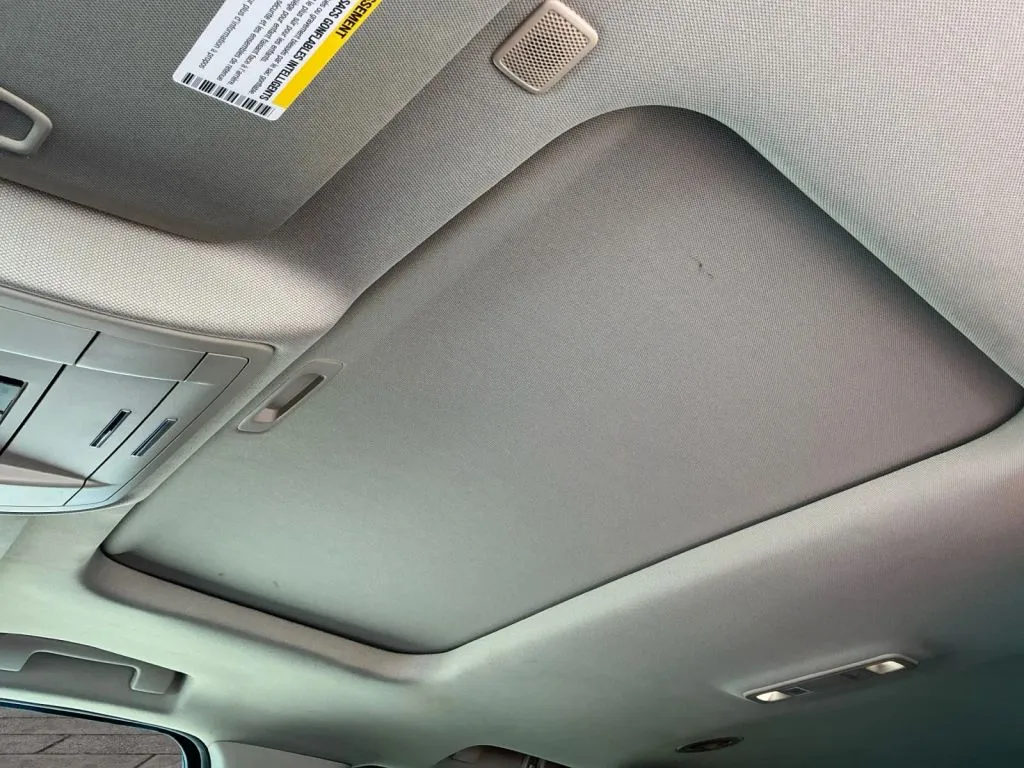 Chevrolet Suburban photo 25