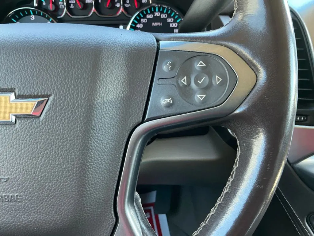 Chevrolet Suburban photo 28