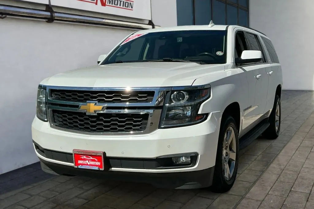 Chevrolet Suburban photo 7