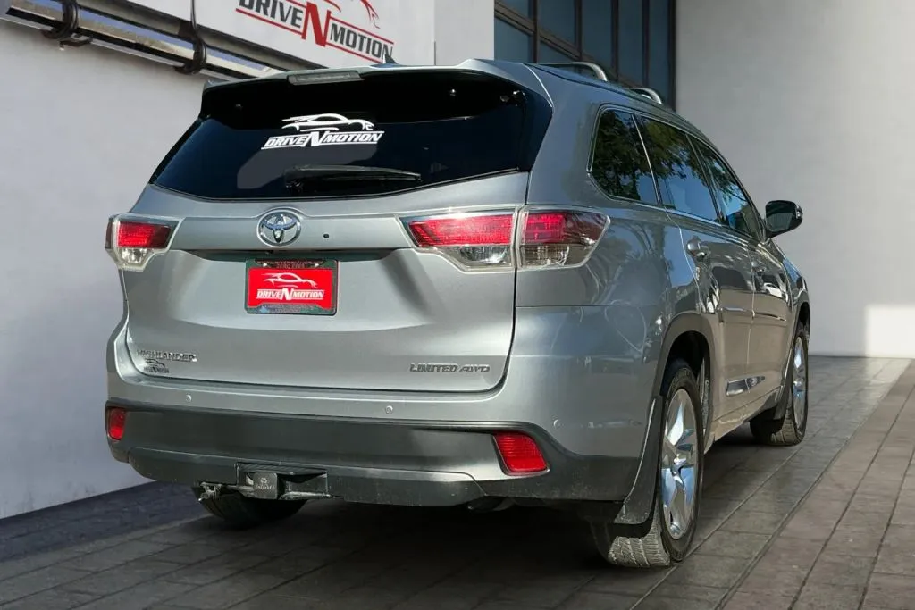 More photos of 2015 Toyota Highlander Limited Sport Utility 4D at Drive N-Motion Greeley, CO