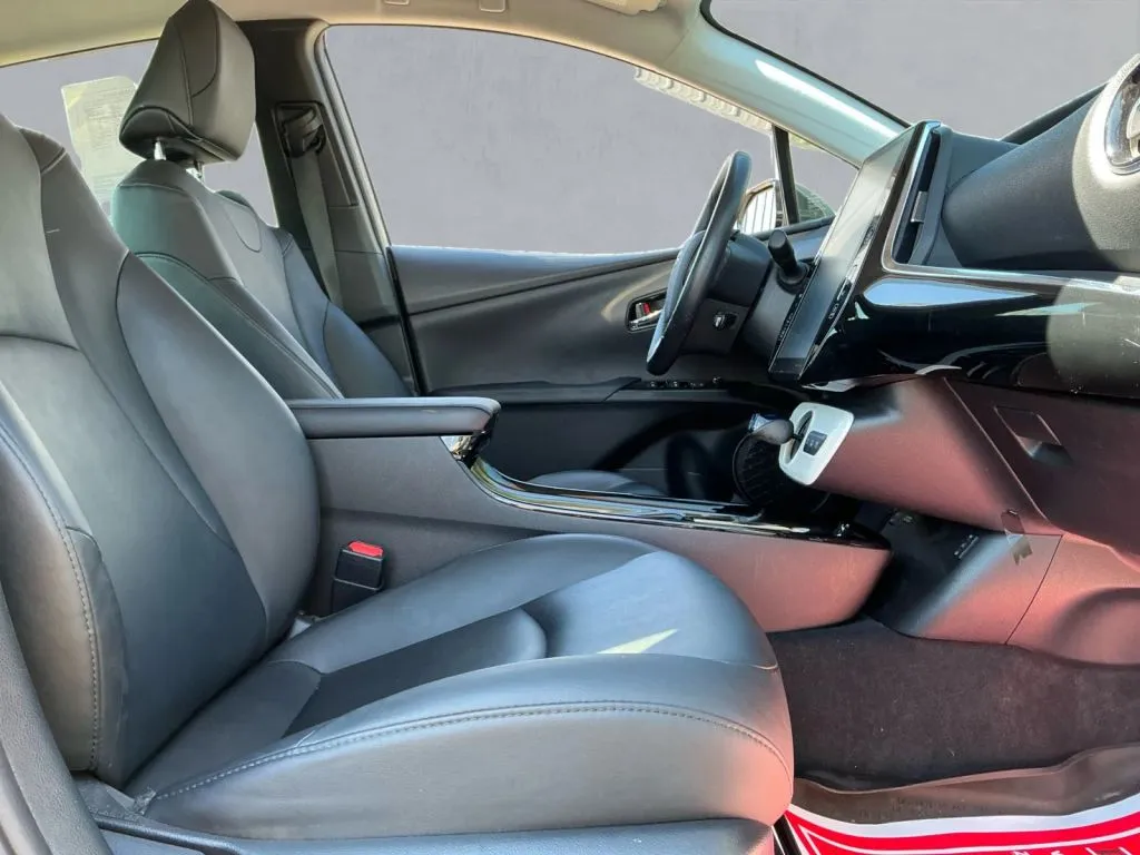 Toyota Prius photo 21