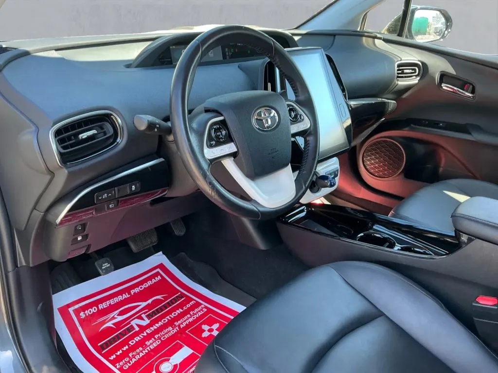 Toyota Prius photo 13