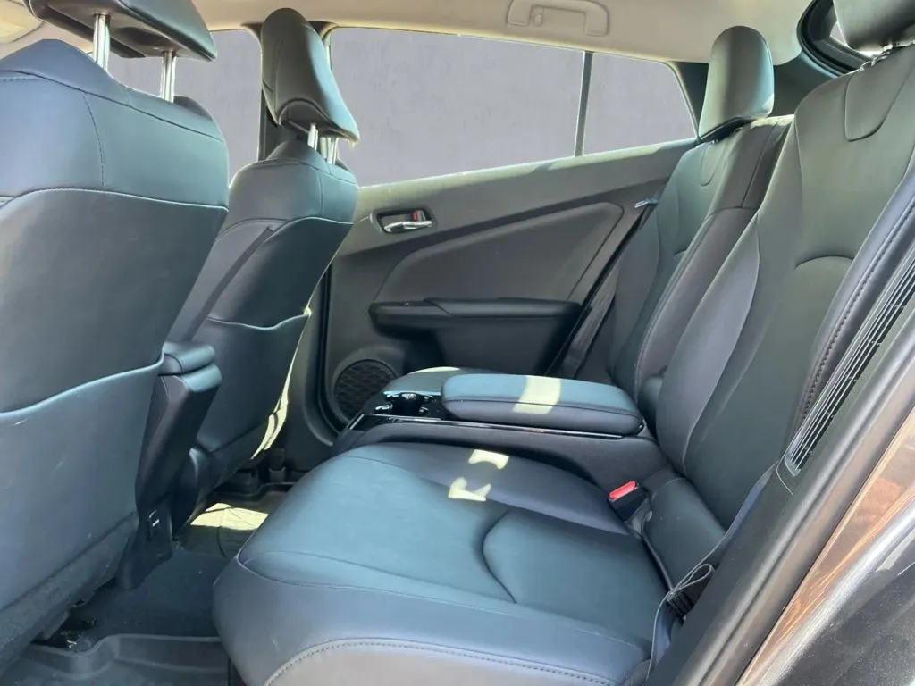 Toyota Prius photo 14