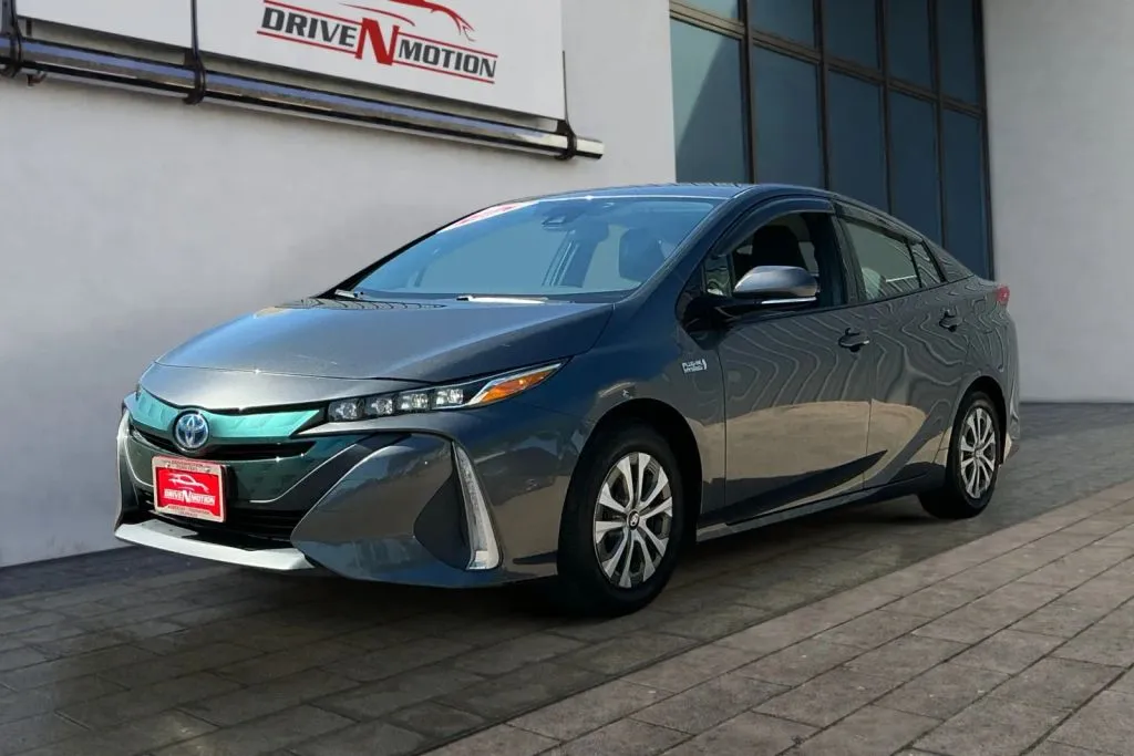 Toyota Prius photo 7