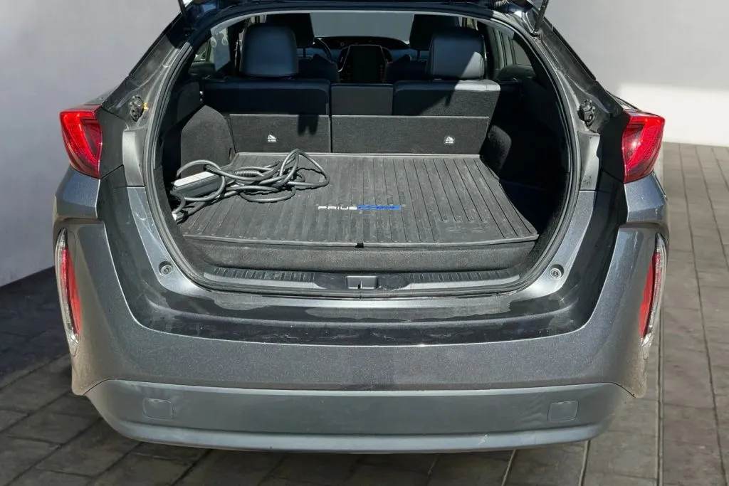 Toyota Prius photo 19