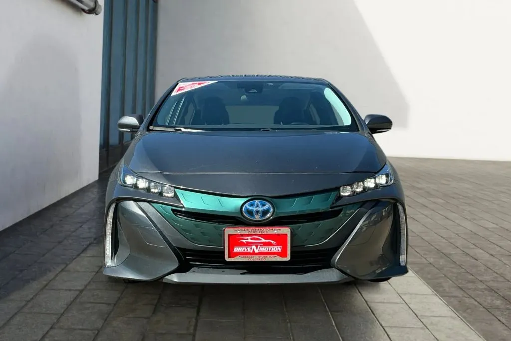 Toyota Prius photo 8