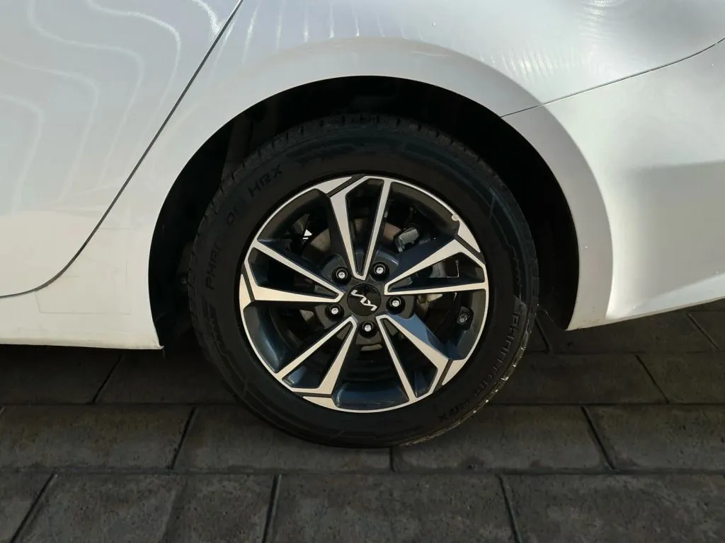Kia Forte photo 17
