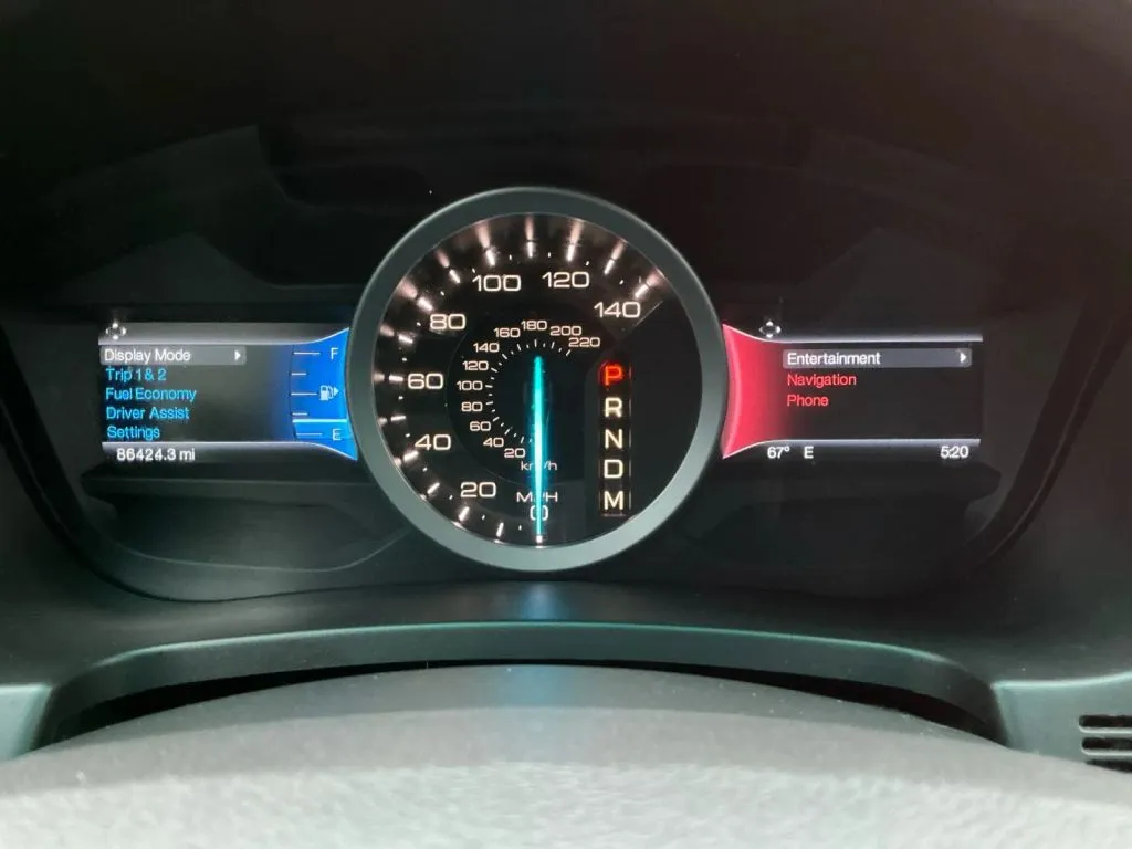Ford Explorer photo 27