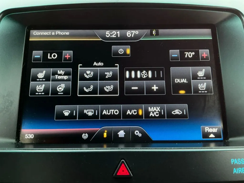 Ford Explorer photo 33