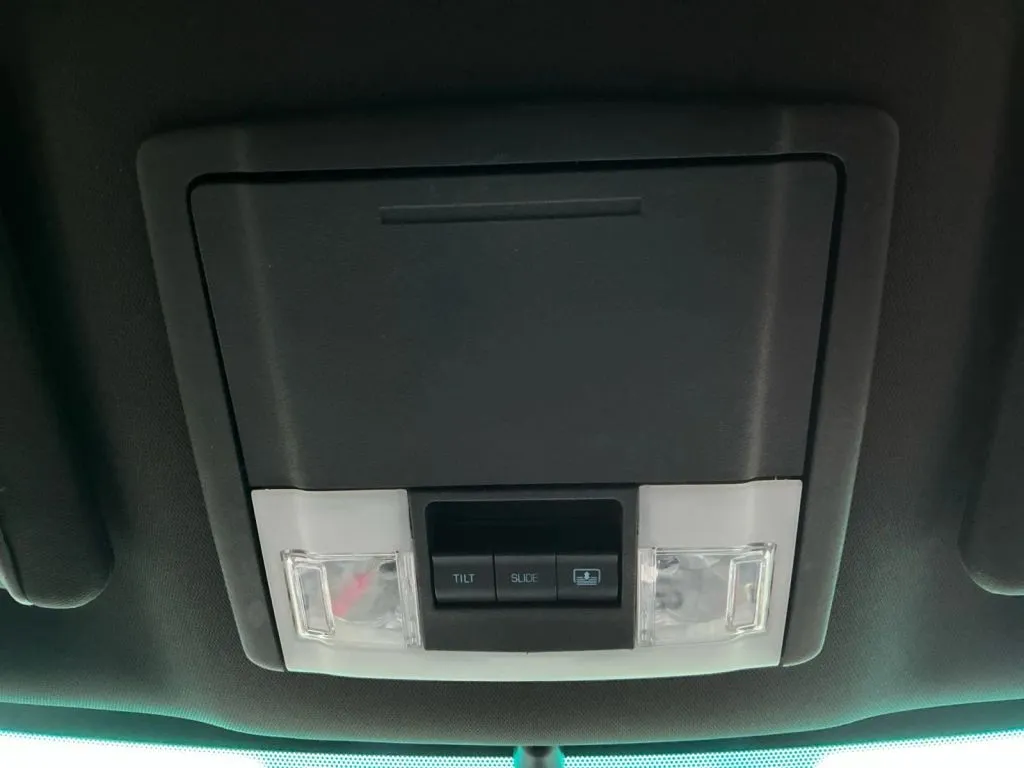Ford Explorer photo 38