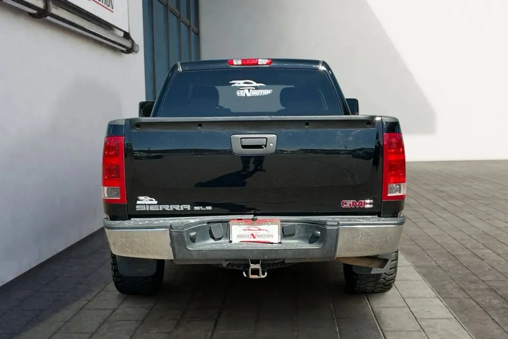 More photos of 2013 GMC Sierra 1500 Crew Cab SLE Pickup 4D 5 3/4 ft at Drive N-Motion Greeley, CO