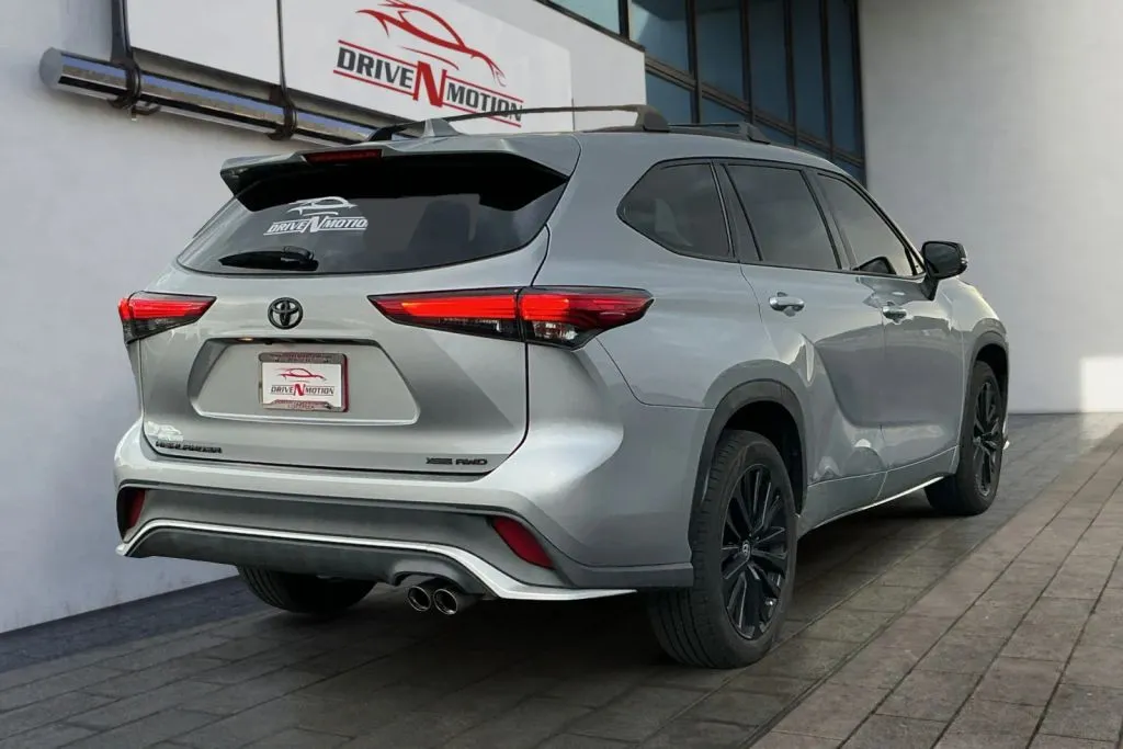 More photos of 2023 Toyota Highlander XSE Sport Utility 4D at Drive N-Motion Greeley, CO