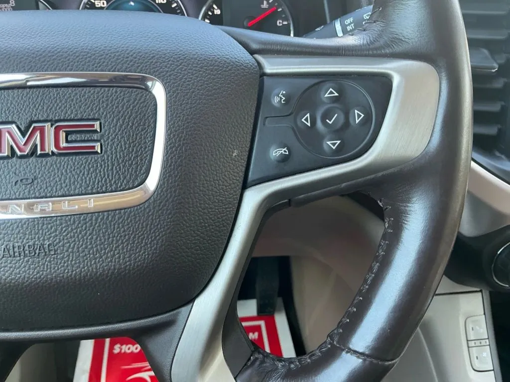 GMC Acadia photo 28