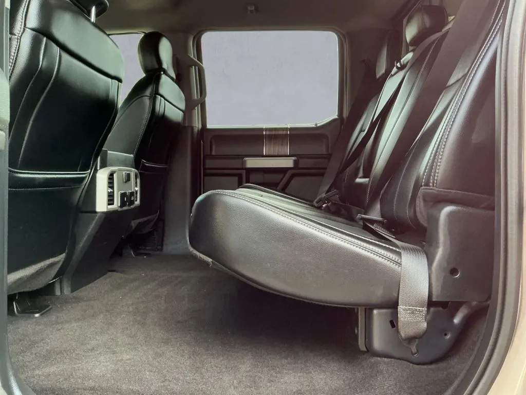 Ford F-150 photo 14