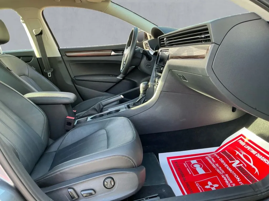 Volkswagen Passat photo 21