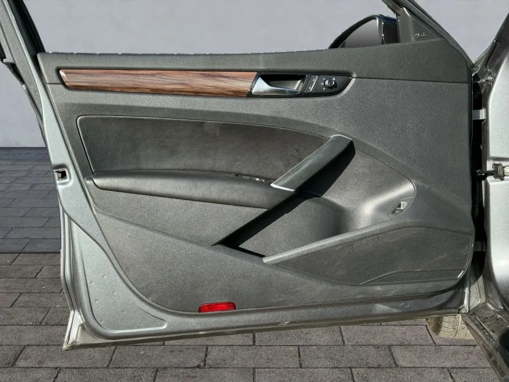 Volkswagen Passat photo 10