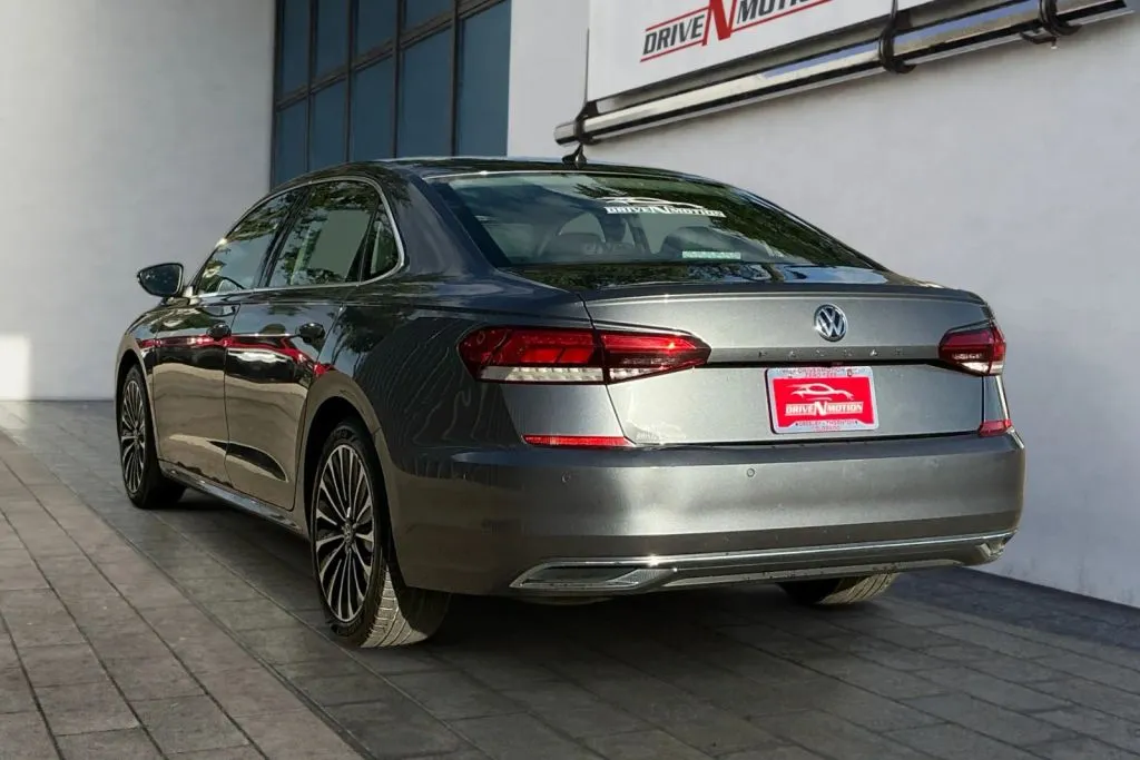 Volkswagen Passat photo 6