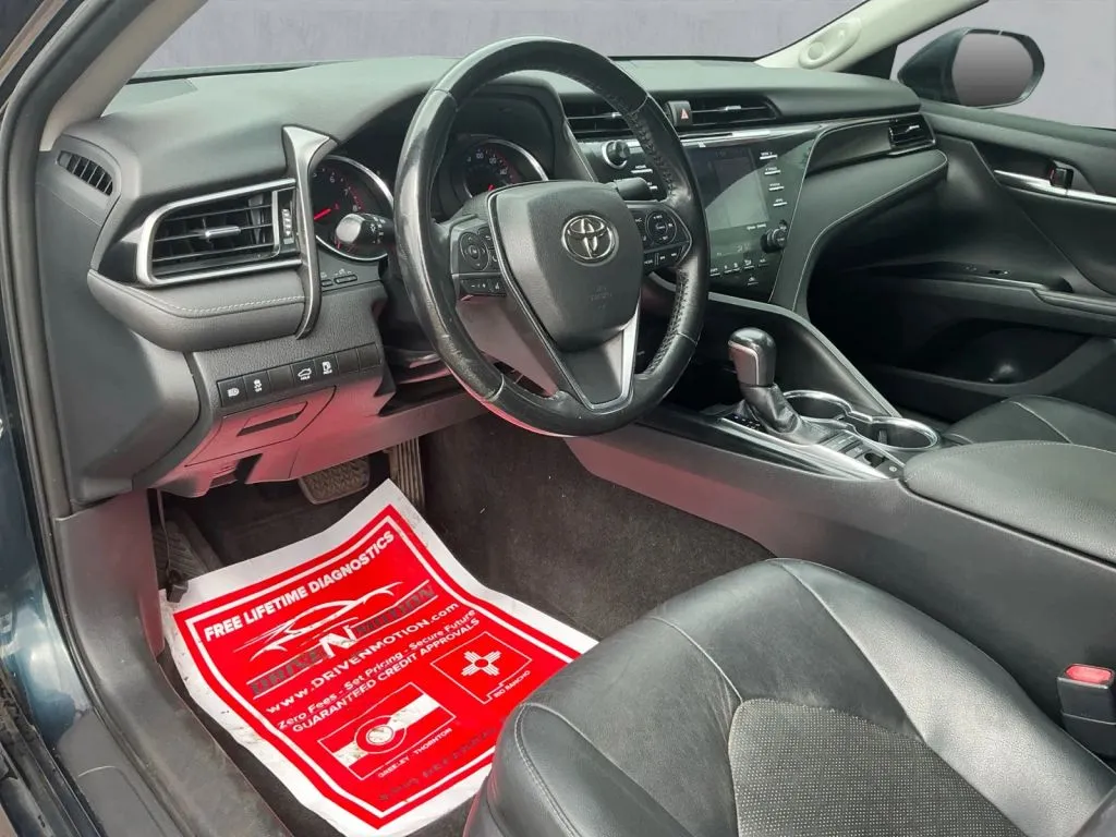 Toyota Camry photo 13