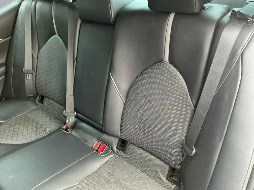 Toyota Camry photo 15