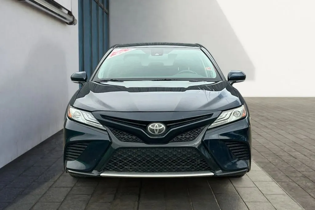 Toyota Camry photo 8