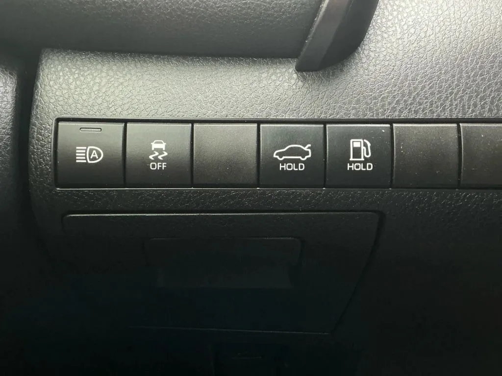 Toyota Camry photo 35