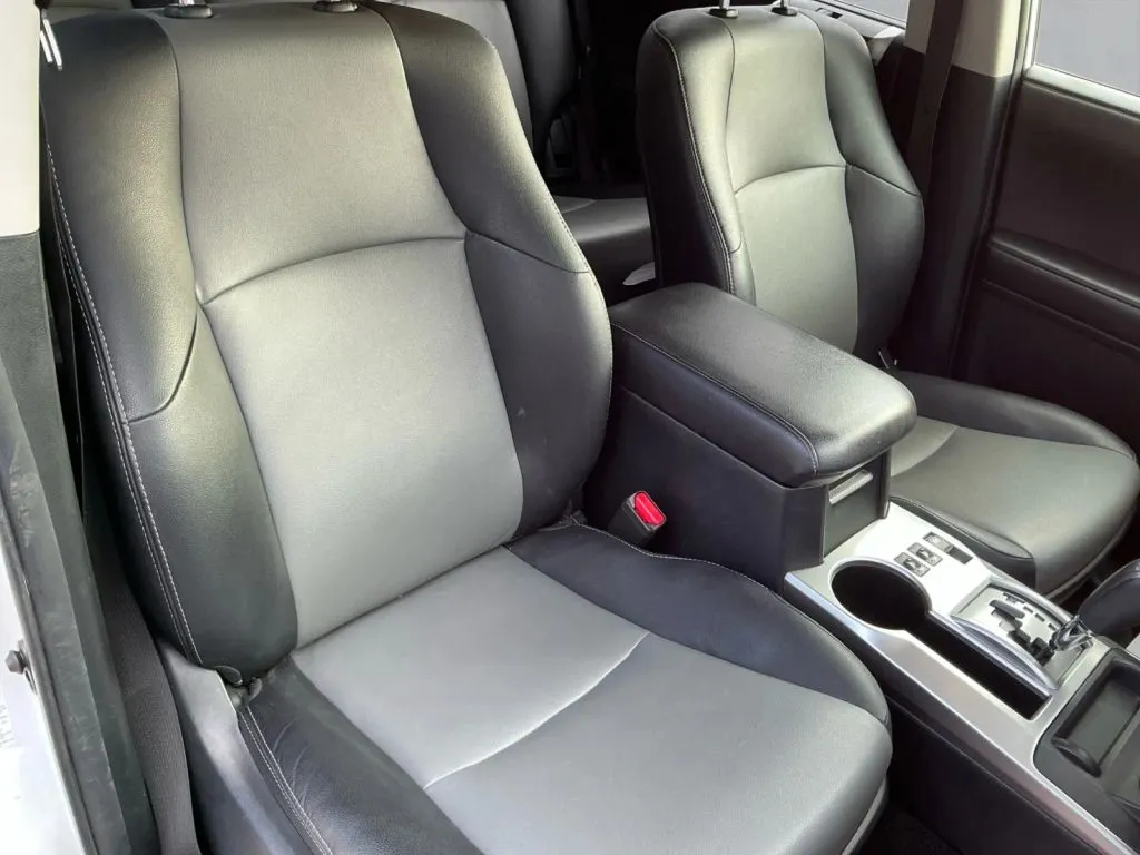 Toyota 4Runner photo 23